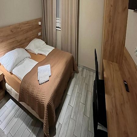 Good Night Noclegi & Strefa Z Sauna I Jacuzzi Ogolnodostepna Lub Na Wylacznosc Чеховице-Дзедзице Экстерьер фото