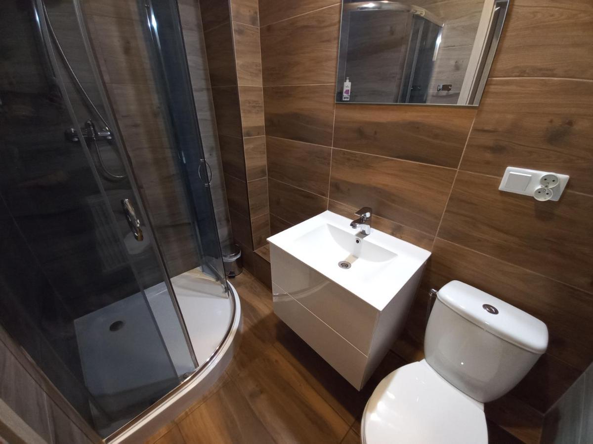 Good Night Noclegi & Strefa Z Sauna I Jacuzzi Ogolnodostepna Lub Na Wylacznosc Чеховице-Дзедзице Экстерьер фото